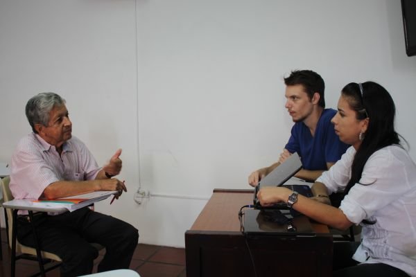 Ampliar...